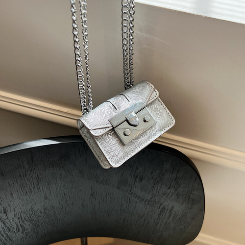 Western style mini bag, new trendy fashion internet celebrity niche design chain crossbody bag for women versatile ins