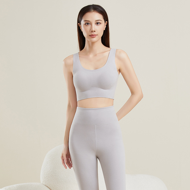 Chaleco caliente de otoño y invierno para mujeres con cojín de pecho sin sujetador ropa interior cabdaje con 2025 nuevo conjunto de camiseta base