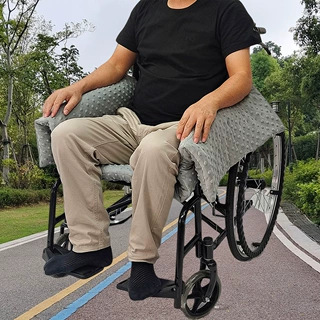 跨境轮椅半包坐垫 防撞保暖软垫老人看护垫 轮椅配件家居坐垫体位