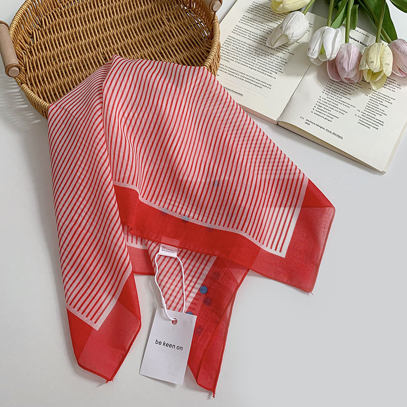 Pañuelo floral, estilo pastoral femenino de verano, nuevo estilo, bufanda fresca, bufanda de seda, bufanda cuadrada pequeña, bufanda de cuello de sentido avanzado