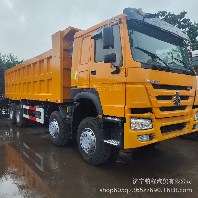 SINOTRUK dump truck cross-border export HOWO dump truck HOWO 6×4 self-unloading tractor truck