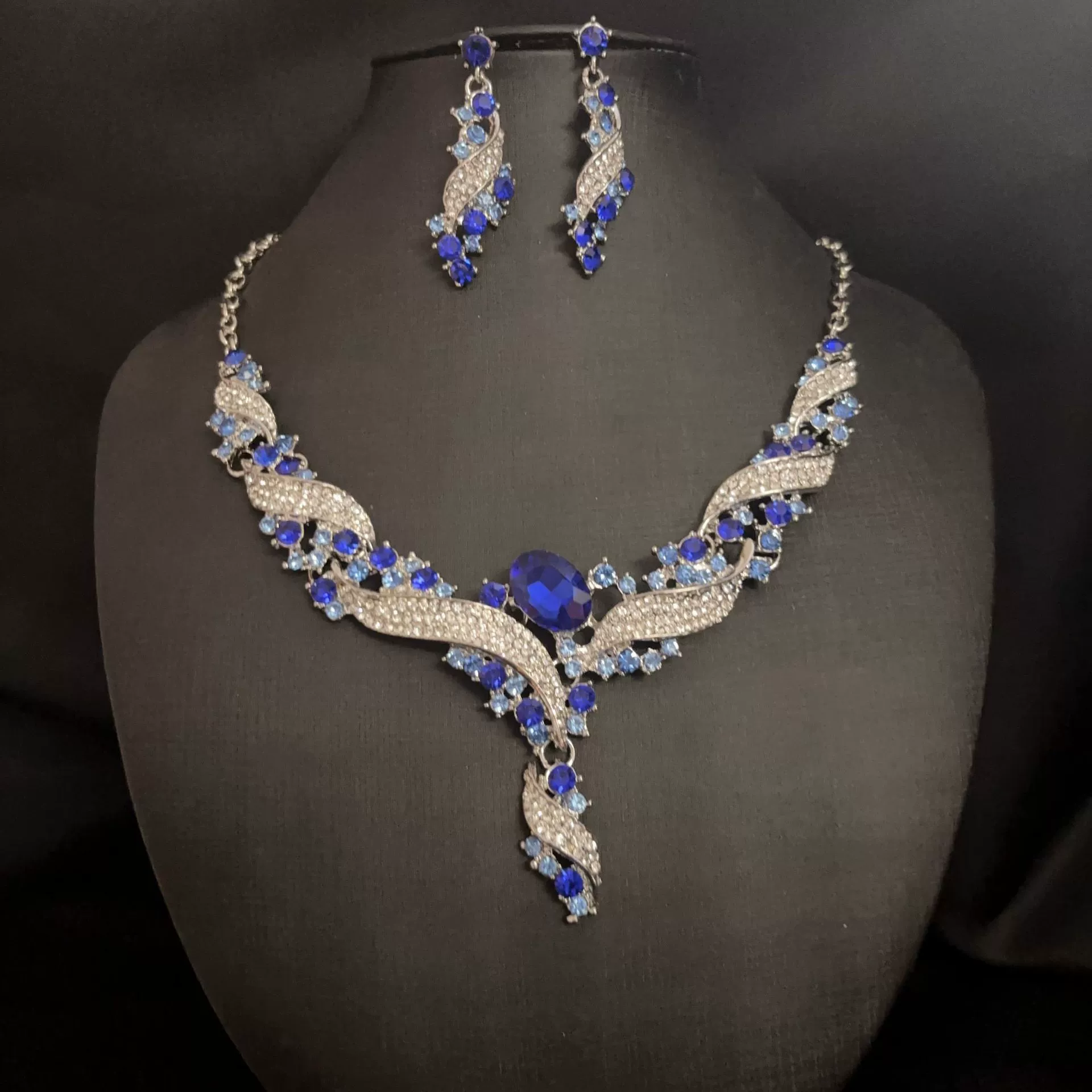Горн Necklace for bride, (Cross-border trading), European style, diamond encrusted, direct factory sales