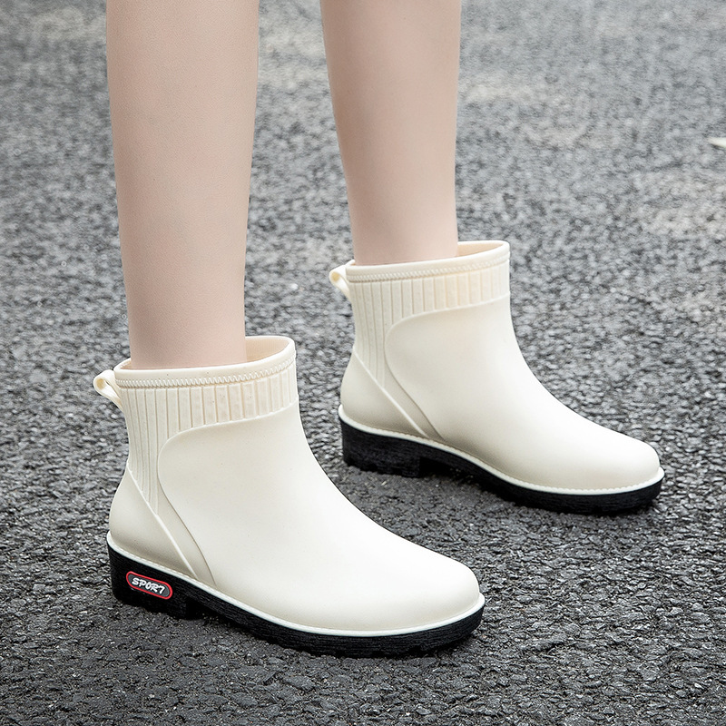Japanese Style Rain Boots for Women, Universal for All Seasons, Fashionable Outdoor Short-Tube Rubber Shoes, Waterproof Rain Boots, Soft Soles, Non-Slip, Wear-Resistant Water Shoes