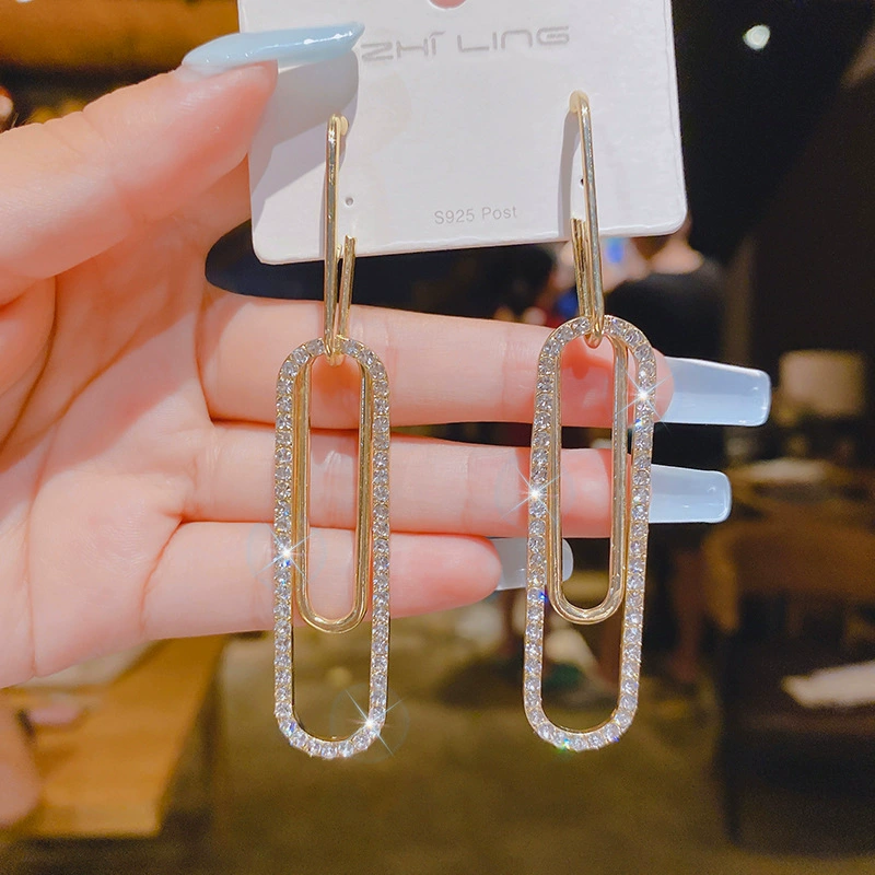 Серьги-гвоздики из серебра 925, маленький изысканный дизайн, легкий модный 2024, оптовые поставки доступны