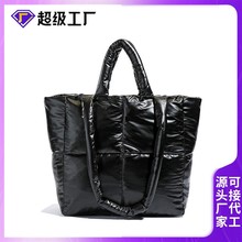 2025新款羽绒包小众设计方格软皮菱格充棉太空棉手提腋下方块包潮