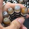 Three -line pearl stripes Agate Tianzhu Black and White Wind Plasma Pasting Old Materials Few Variety Collection AQX10