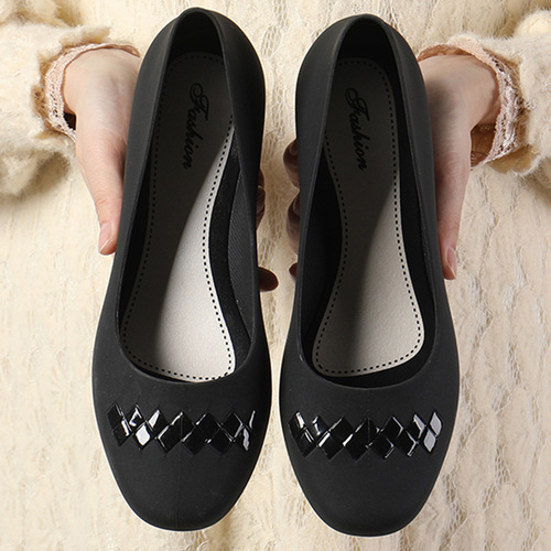 Thick heel, non-slip, fashionable Internet celebrity sandals, comfortable and casual, mom style, versatile waterproof outer wear mid-heel for women in summer