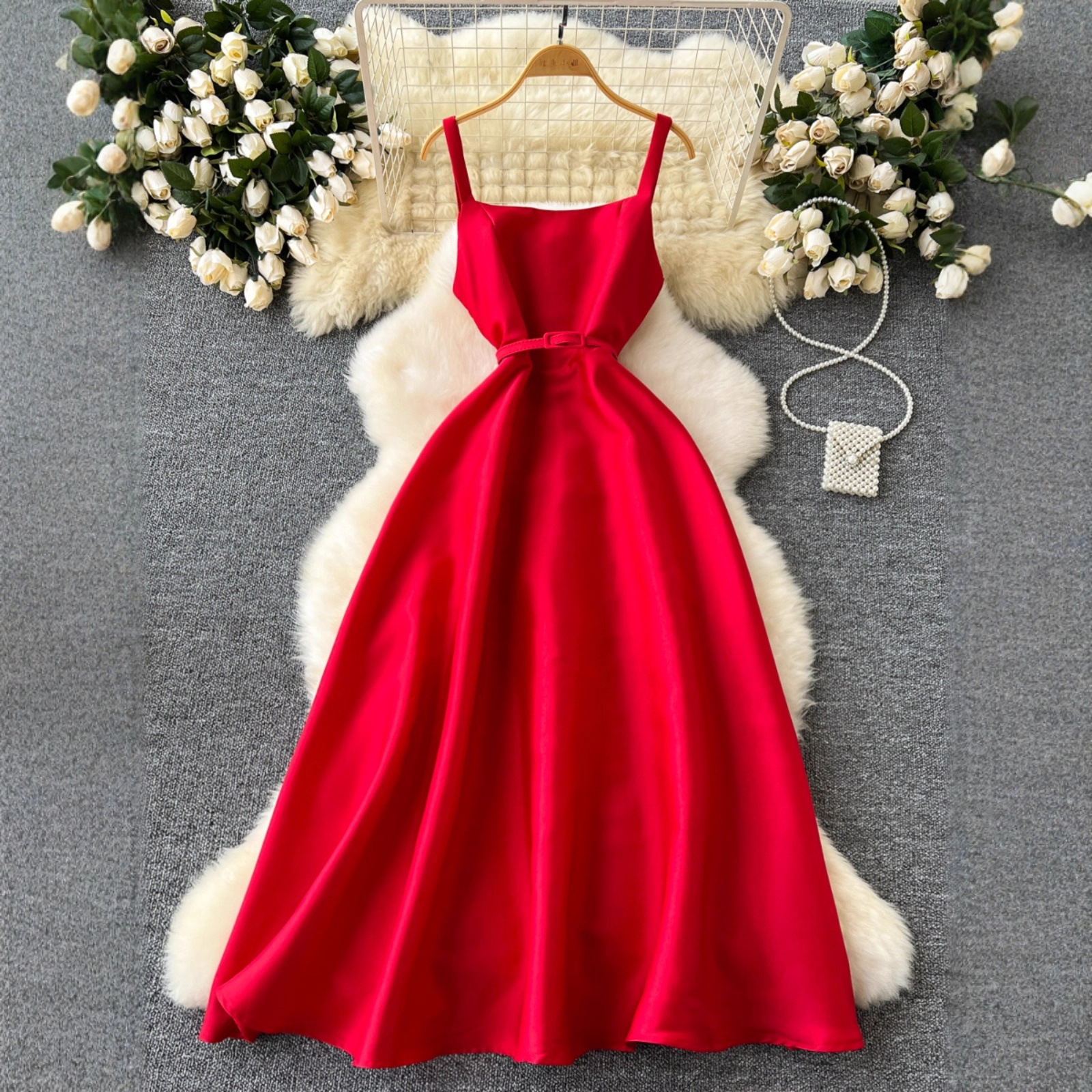 Cross-Border Dinner Party Dress for Women, High-End Suspender Dress, French Waist-Cinching Dress, Fluffy Dress with Large Hem