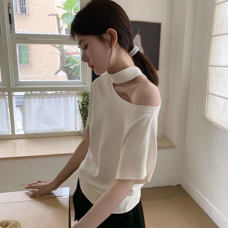 Quality Online Halter-Neck Shirt for Women in Summer, Slimming Look Design, Niche, Light and Mature Elegant, Short-Sleeved Top