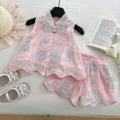 夏の女の子のスーツの新型2025刺繍レースのベストの上着のレースの半ズボンの国風の子供の2つのセット