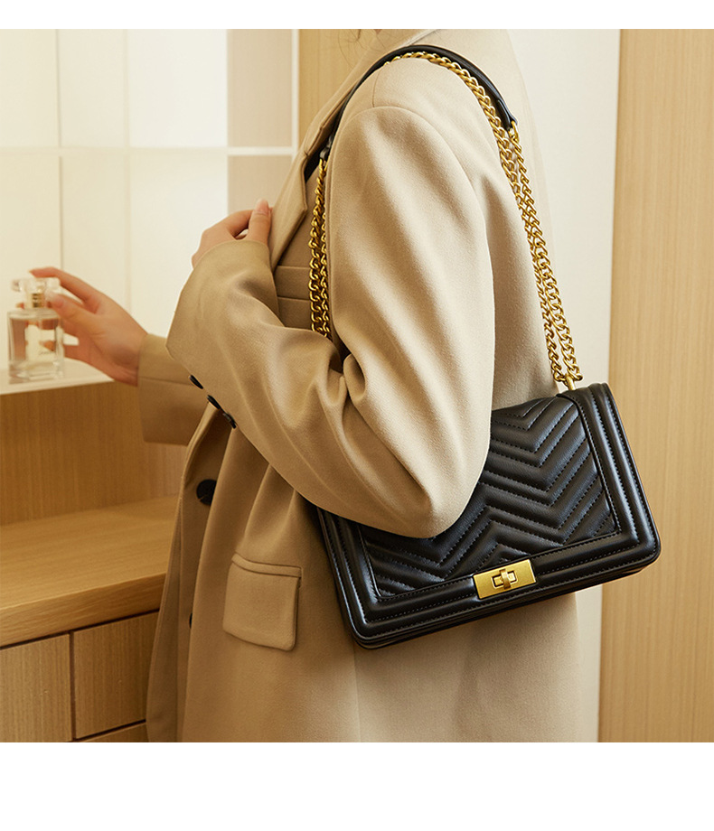 Light Luxury High end Women's 2024 New Small Xiangling Grid Chain Fashionable and Versatile Western Style One Shoulder_voghion.com