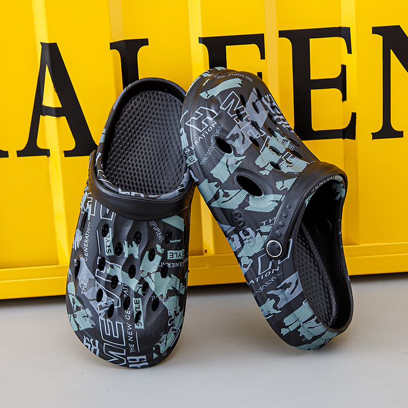 Zapatillas para hombres de verano nuevo estilo de ropa deportiva para conducir dos zapatos agujeros pisar la mierda sensación antideslizante sandálias de playa