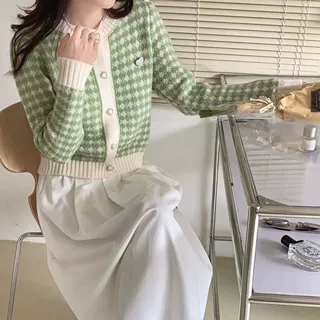 法式名媛小香风2026春秋新款圆领短款洋气外穿毛衣针织开衫外套潮