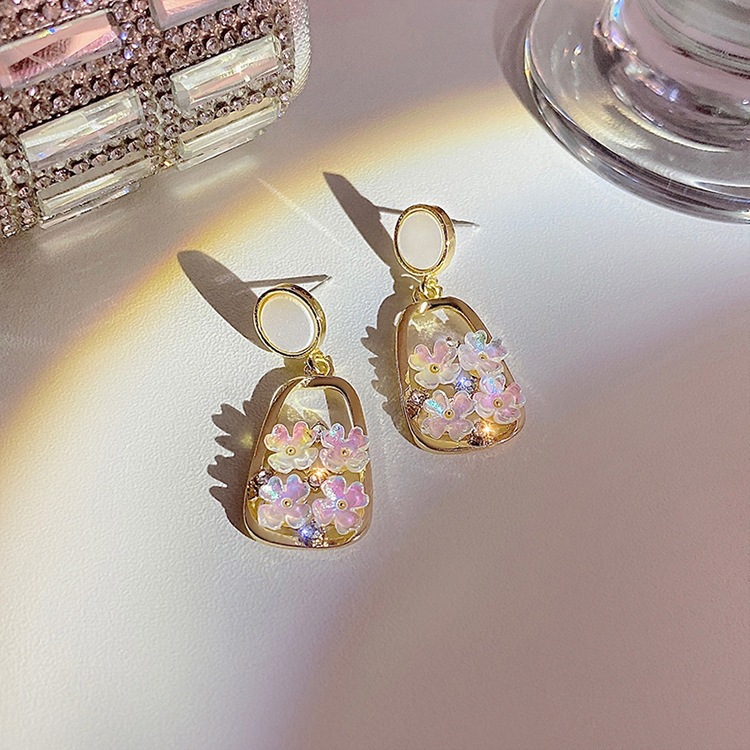 Sweet Flower Alloy Sequins Women's Drop Earrings display picture 1