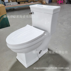 欧米側は潮州のレトロな家庭用便器toiletサイフォン式の古典的な豪華な連体便器の宮廷風を押します。