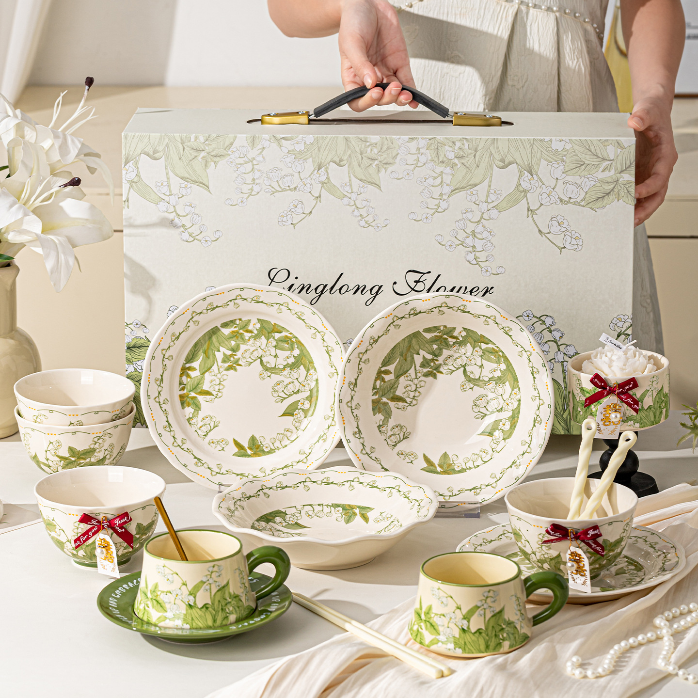 Conjunto de platos frescos pequeños, platos de cerámica domésticos de alto valor, platos de platos, platos de arroz, platos de cerámica de boda, cajas de regalo