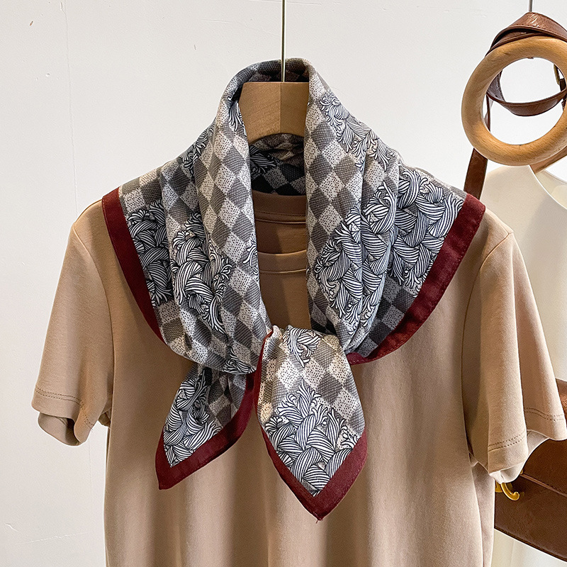 바둑판 등나무 - 빨간색과 흰색