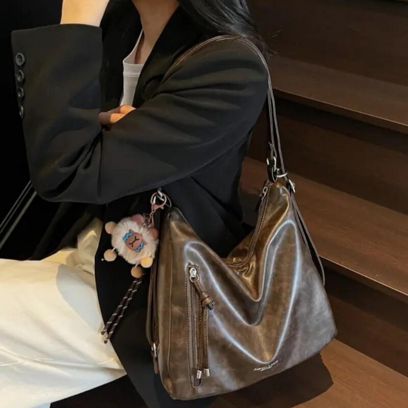 Cross-Border Retro Large-Capacity Tote Backpack for Women 2026 Spring and Autumn New Niche Daily Handbag Crossbody Bag Wholesale Cross-Border Retro Large-Capacity Tote Backpack for Women 2026 Spring and Autumn New Niche Daily Handbag Crossbody Bag Wholesale