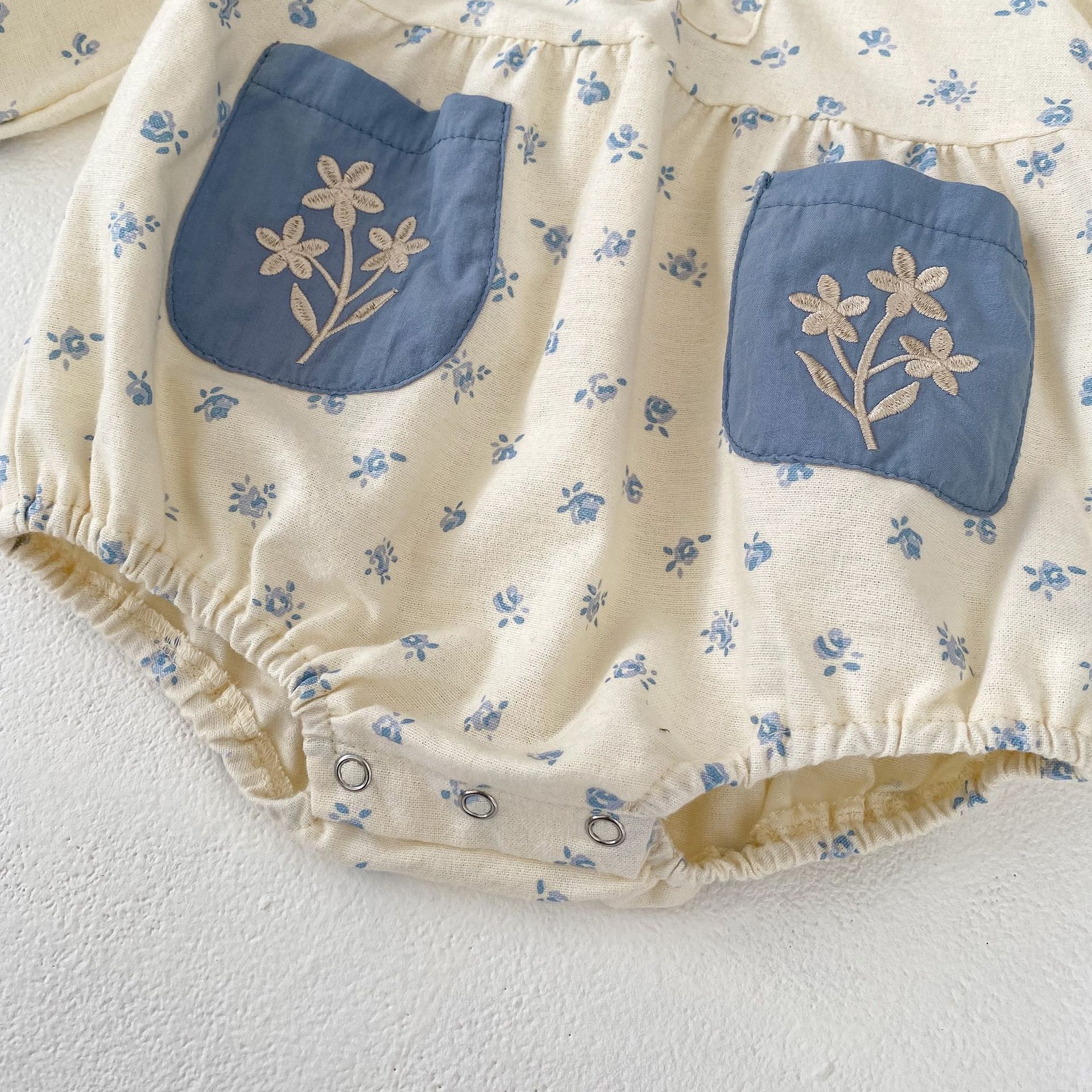 INS 2024 Autumn Infant and Girl Baby Floral Contrast Collar Embroidered Long Sleeves Yi Ha Skirt Bag Butt jumpsuit_voghion.com