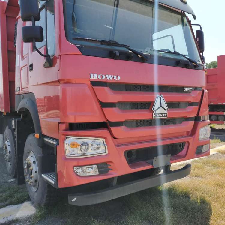 中国重汽豪沃8.8米三层大梁大翻斗自卸车国五380马力