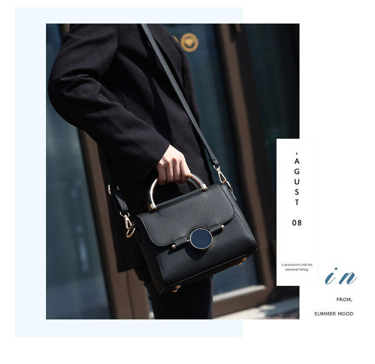 Women's Small Pu Leather Solid Color Vintage Style Classic Style Square Lock Clasp Crossbody Bag display picture 4