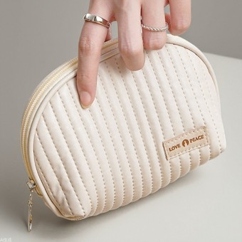 蓓恋时尚化妆包半圆ins风旅行随身口红收纳包便携手拿洗漱包批发