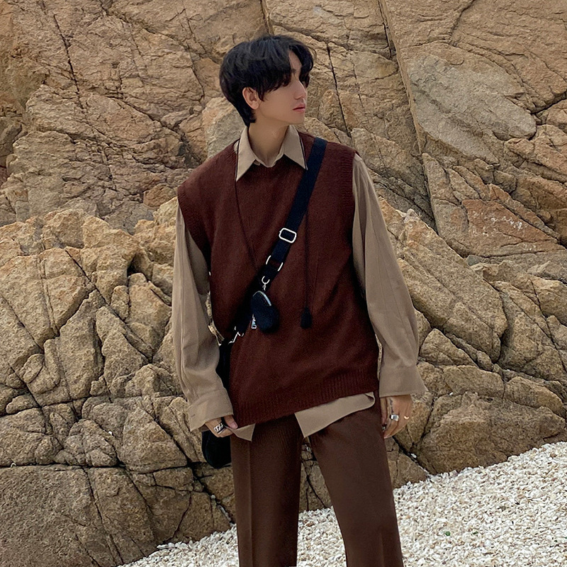 MYQ Men's Knitted Vest Men's Spring and Autumn Korean Fashionable Round Neck Sweater Vest Jacket Loose Waistcoat MYQ Men's Knitted Vest Men's Spring and Autumn Korean Fashionable Round Neck Sweater Vest Jacket Loose Waistcoat