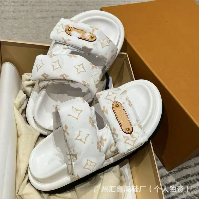 Lujia Thick-Soled Magic 2025 Summer New Fashion Casual Flat Open-Toe Slip-On Sandals for Women Outdoor Beach Shoes
