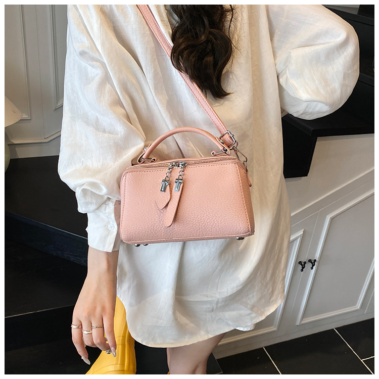Korean retro fashion hand-held box bag for women 2025 new trendy and versatile small square bag, a niche and simple crossbody bag undefined