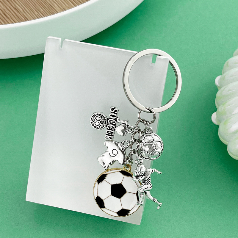 Amazon Hot Selling Personalized Creative Key Ring Alloy Sports Ball Football Keychain Pendant Mini Star