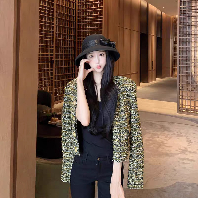 Western style light luxury Chanel style tweed heavy industry gold silk shiny short cardigan coat for women 2024 Spring New
