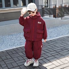 男児春装セット2025新型少年クールイケメン韓国版爆街工装2点セット子供春秋服