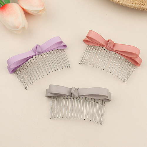 Short bangs combed down, decorative butterfly knot hair accessories, hair clips, hairpins, headbands, hair combs, hair picks, hair forks