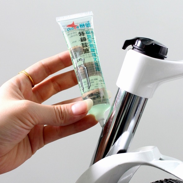 Collar de carrera bicicleta de montaña bicicleta aceite lubricante locomotora amortiguador horquilla delantera amortiguador aceite lubricante aceite de silicona aceite especial horquilla delantera