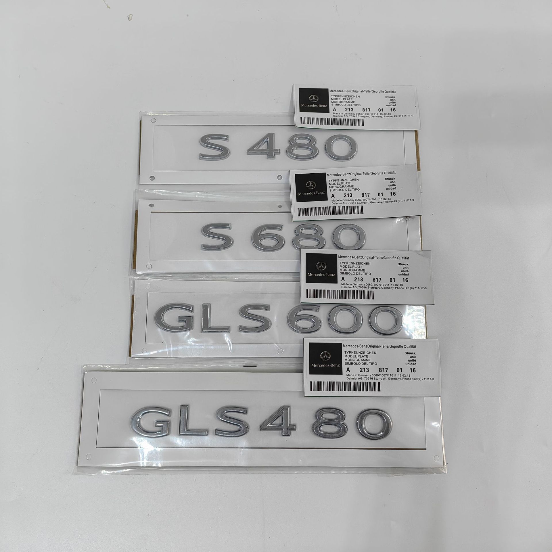 Mercedes-Benz car logo rear emblem sticker E/C-Class E300L/GLC/GLE/AMG/260L number letter emblem in English