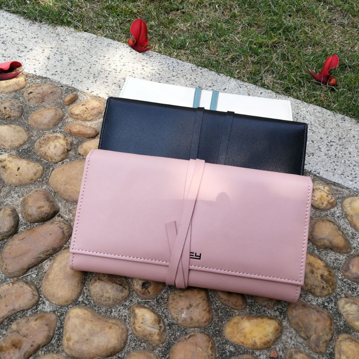 厂家定制PU首饰包女士小方包布艺女士手拿包可印LOGO皮革首饰卷包