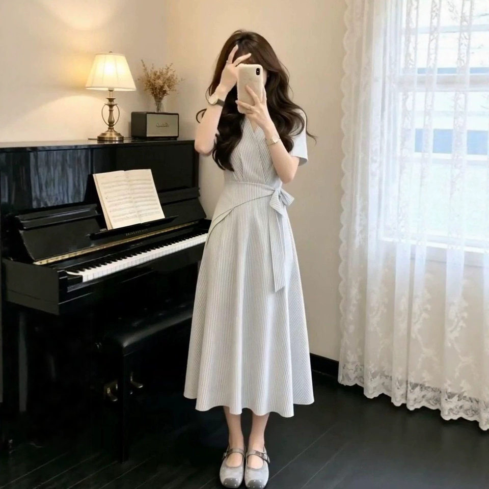 Đầm sơ mi kẻ sọc cổ chữ V tay ngắn chiết eo tôn dáng — Váy sọc (chất lượng cao)