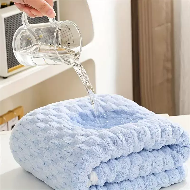 Пылезащитное халатик Coral fleece полотенце (пухлый) из 100% полиестра, размеры 35×75 и 70×140 см, варианты упаковки