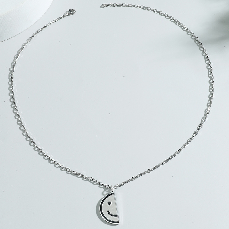 cartoon cute smiling pendant stainless steel round card stitching smiley face necklace fashion simpl