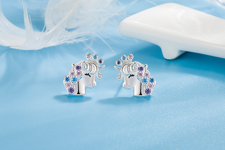 Fashion Cartoon Character Unicorn Copper Plating Inlay Rhinestones Ear Studs 1 Pair