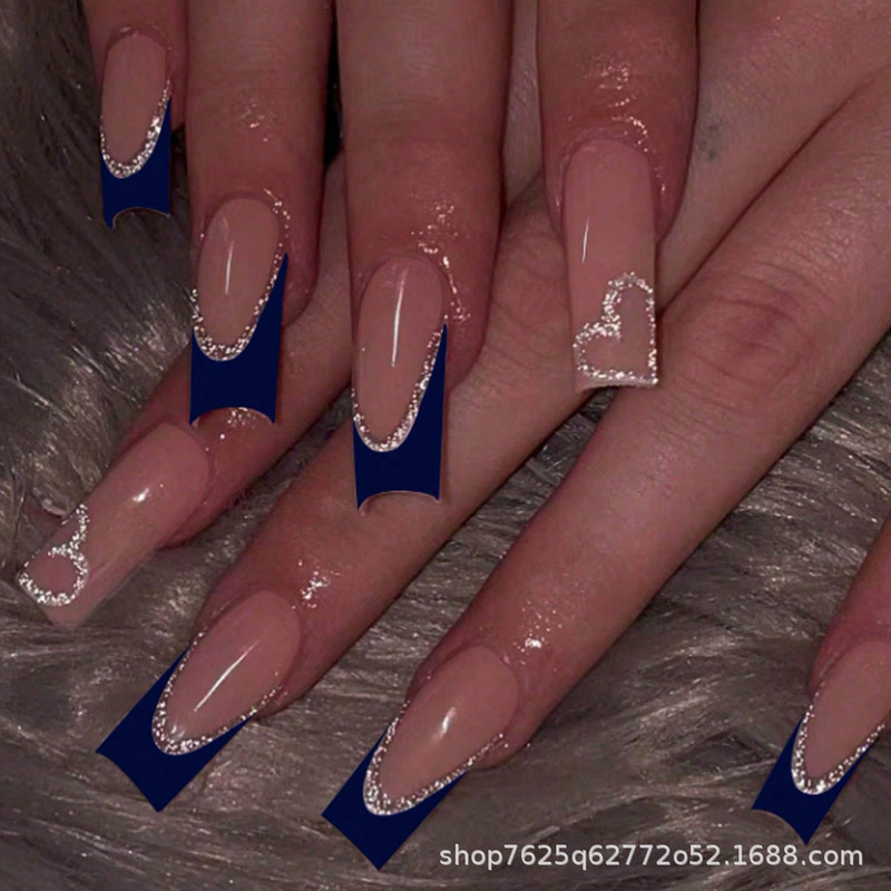 Cross-Border Hot-Selling 24-Piece Boxed Nail Art Tips in Deep Blue with Silver Powder, Heart-Shaped Light Pink Wearable Nails, Fake Nail Stickers