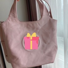 С����˼С�˻@��Ů�������ɫ�߼��И�ֲ��Ƥ�ް������μ�б���