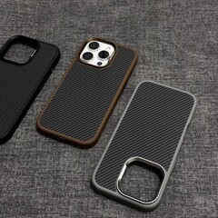 Iphone16 promax携帯ケース炭素繊維紋磁気吸引肌感フロストリンゴ15転倒防止保護カバーを適用