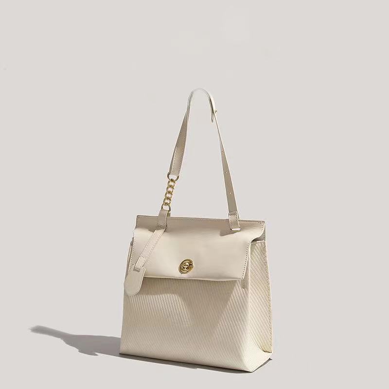 Fashion Roaming Holiday Versatile for Women 2024 New Large Capacity Handheld Single Shoulder Leisure Backpack_voghion.com