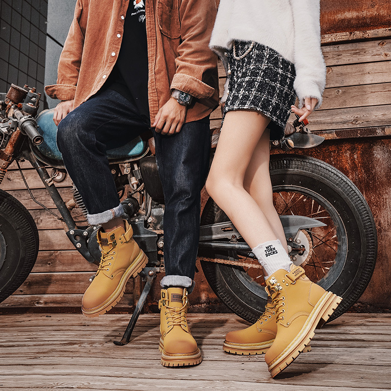 2025 otoño y invierno nuevos hombres botas de cuero casuales al aire libre botas Martin calientes para calentar el uso de zapatos altos