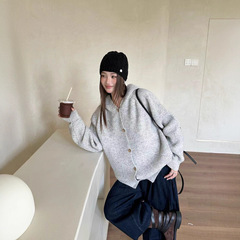 秋冬季经典款连帽毛衣外套女大码时尚木扣卫衣慵懒风外穿针织开衫