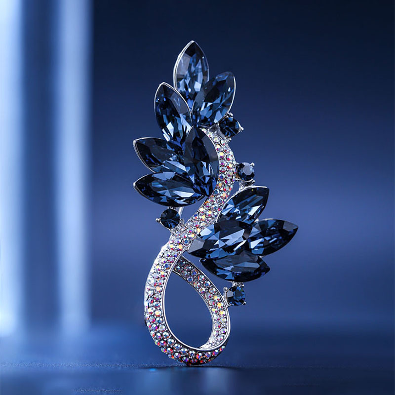 European and American Luxury Crystal Personalized Brooch High-end Women's New Full Diamond Corsage Light Luxury High-end Pin Suit Accessories