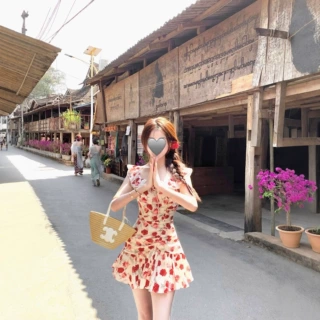 蔷薇岛/度假显白复古红碎花连衣裙收腰夏日漂亮小飞袖裙子