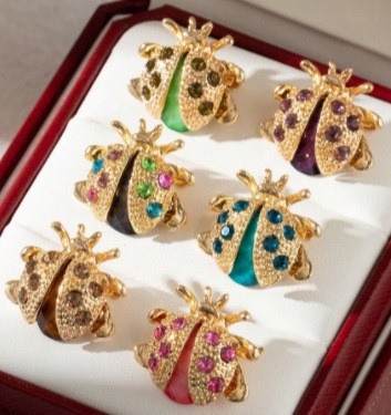 Broche papillon rétro européenne et américaine en alliage incrusté de strass, ornée d'une coccinelle._voghion.com