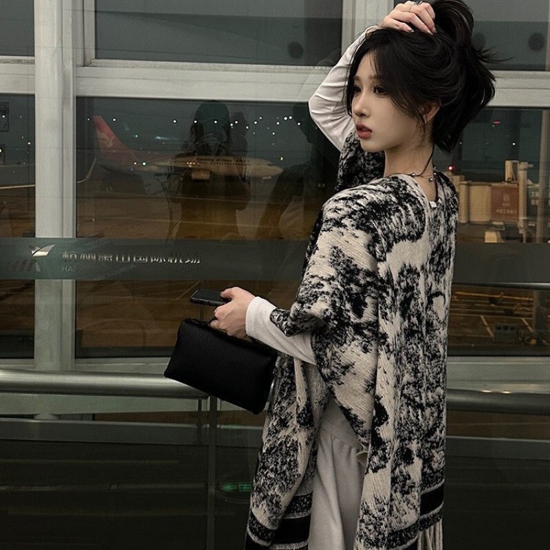 New Style Ink Painting Shawl for Women, Autumn and Winter Plaid Faux Cashmere Fringed Cape, Warm and Versatile